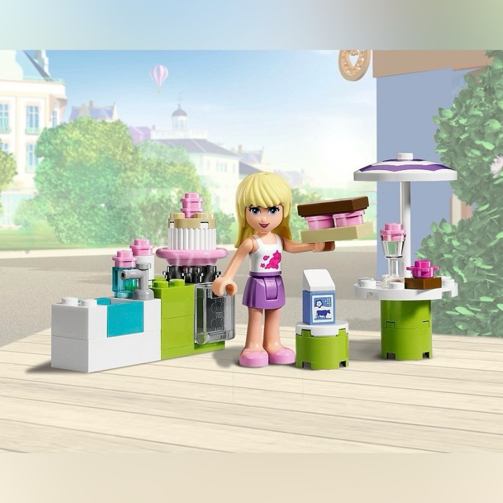 LEGO Friends #3930 Stephanie’s Outdoor Bakery 2012 Retired Set (Pre-Owned)